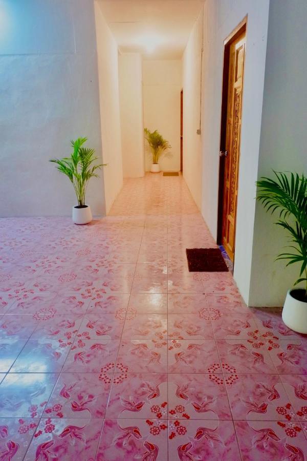 Lungkluay Homestay Ko Kut Exterior foto