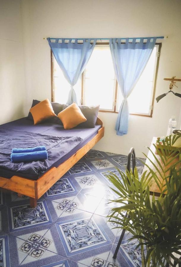 Lungkluay Homestay Ko Kut Exterior foto